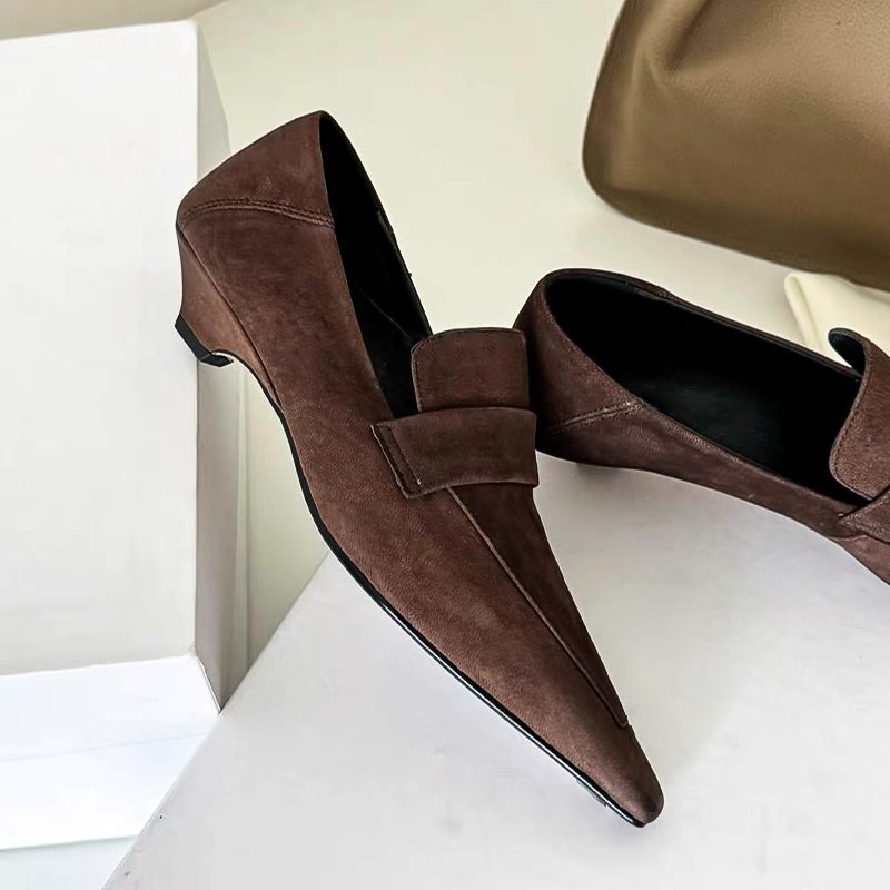 Décolleté sexy con tacco basso - Women Shoes Branded recensione e prezzo